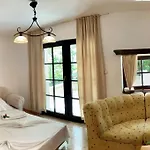 Duni Village منتجع