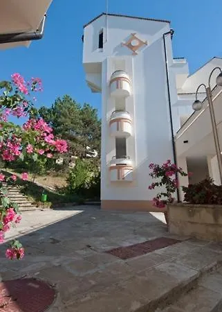Duni Village Θέρετρο