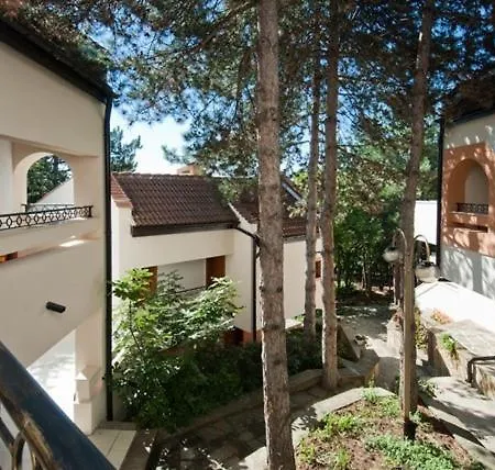 Duni Village Θέρετρο